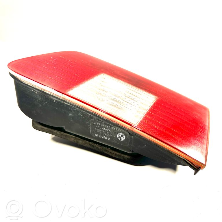 Aizmugurējais lukturis pārsegā