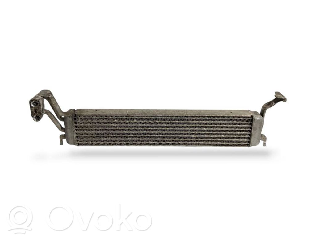 Dzinēja eļļas radiators