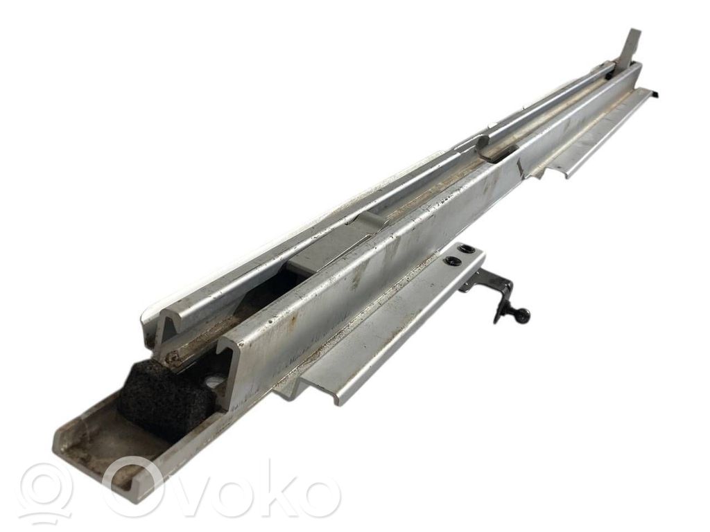 Cita veida bagāžnieka dekoratīvās apdares detaļa