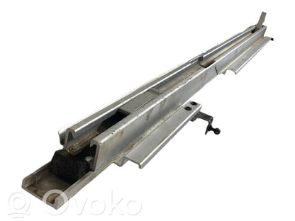 Cita veida bagāžnieka dekoratīvās apdares detaļa