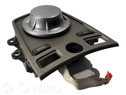 Multimediju kontrolieris