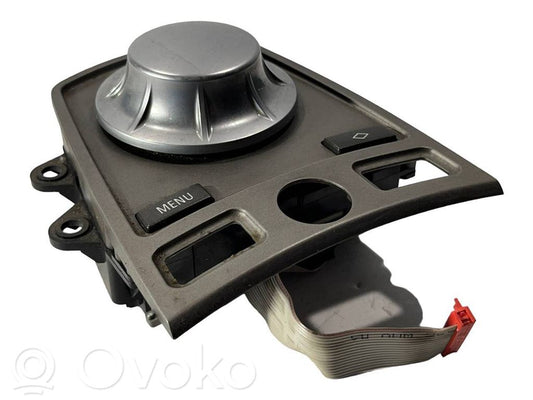 Multimedia controller