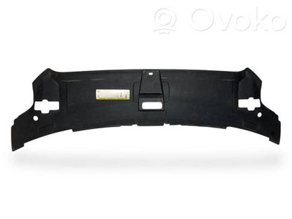 Dzinēja pārsega slēdzenes dekoratīvā apdare