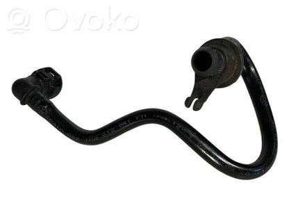 Caurulīte (-es) / šļūtene (-es)