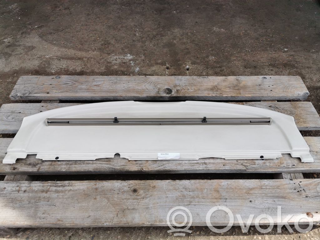 Mehānisks aizmugurējā loga aizkars