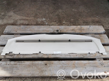 Mehānisks aizmugurējā loga aizkars