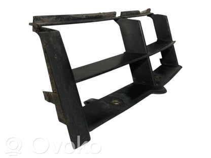 Apakšējais režģis (trīsdaļīgs)