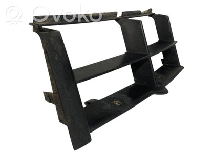 Apakšējais režģis (trīsdaļīgs)