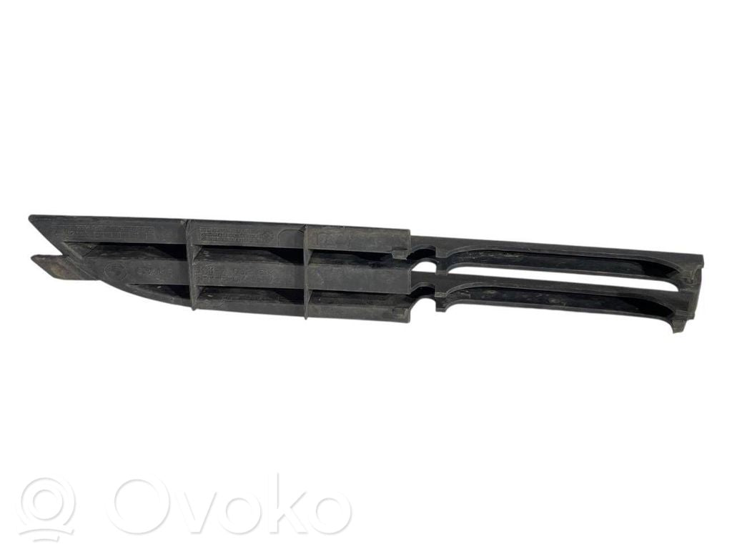 Apakšējais režģis (trīsdaļīgs)
