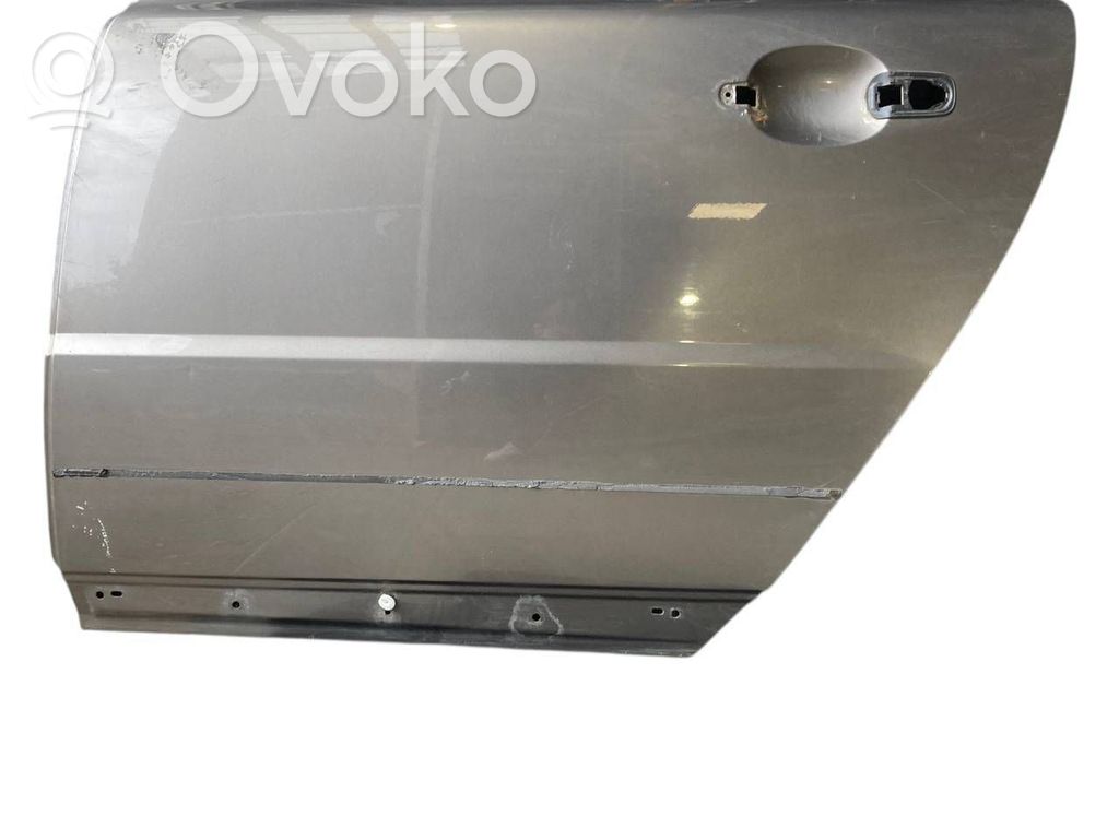 Aizmugurējās durvis