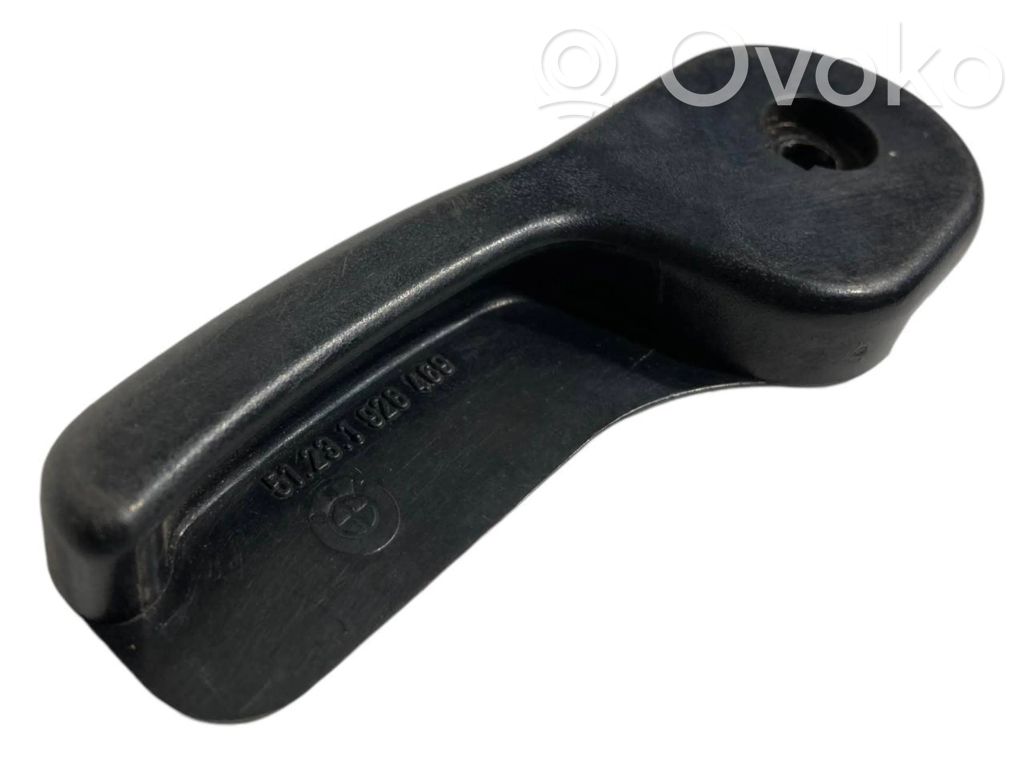 Ручка открывания капота двигателя