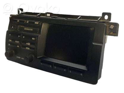 Radio / CD/DVD atskaņotājs / navigācija