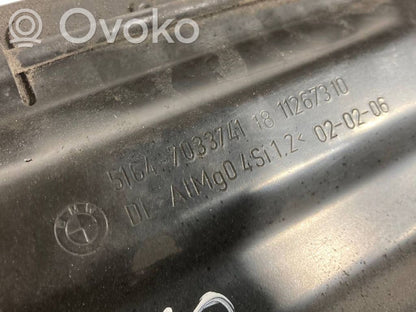 Radiatoru paneļa augšējā daļa (televizors)