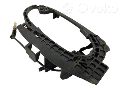 Aizmugurē turētājs / kronšteins ārējam atvēršanas rokturim