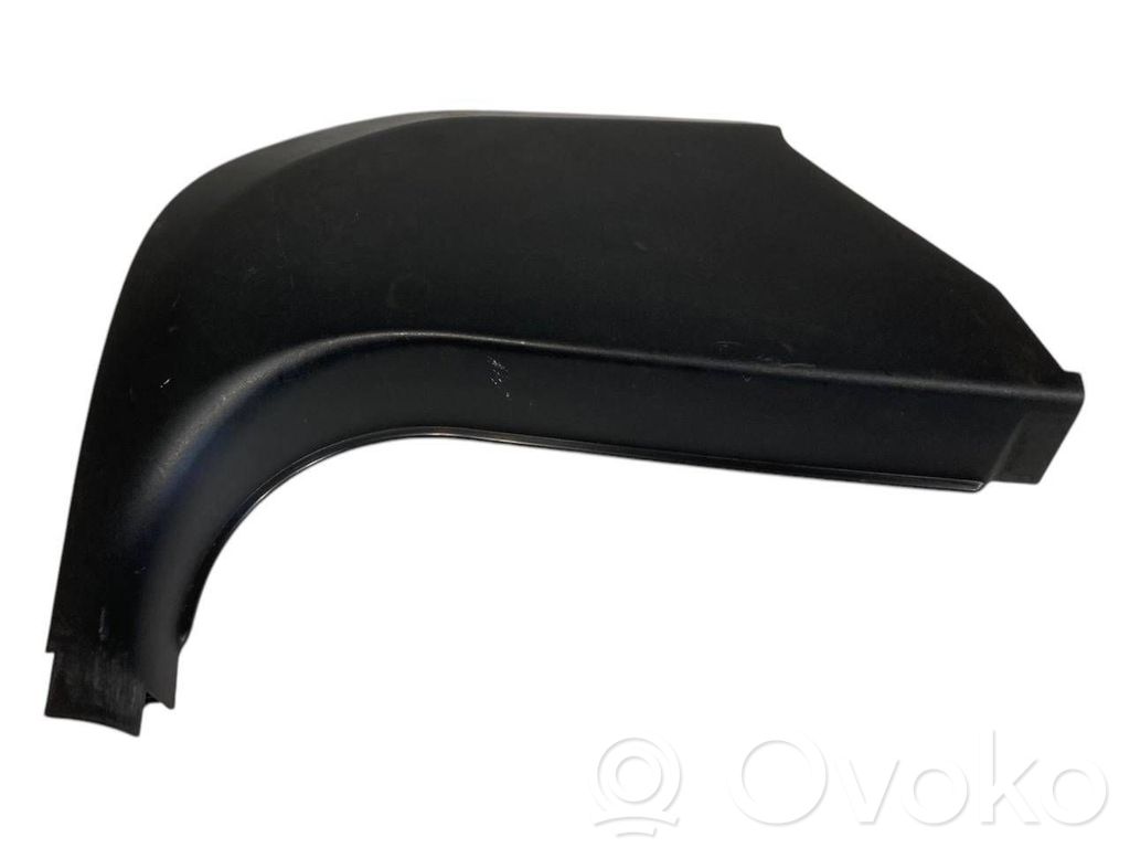 Kāju zonas sānu dekoratīvā apdare