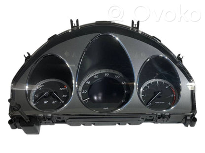 Speedometer (in the instrument panel)