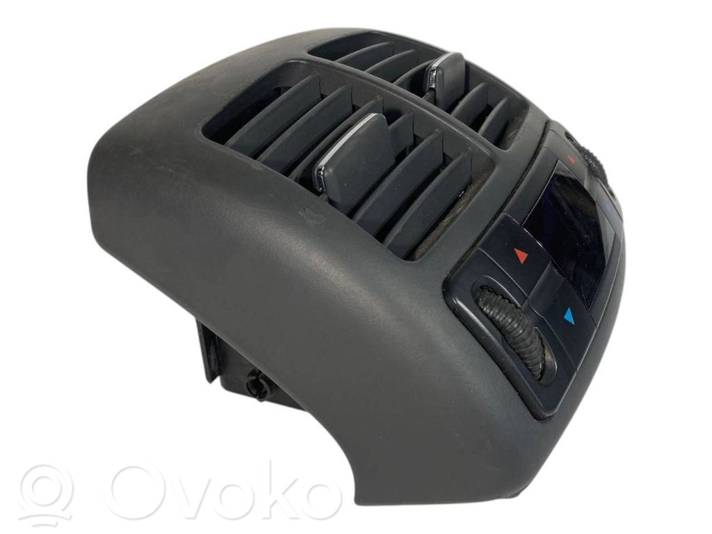 Aizmugurējā gaisa - ventilācijas reste