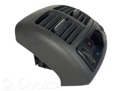 Aizmugurējā gaisa - ventilācijas reste