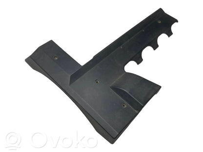 Dzinēja pārsegs (dekoratīva apdare)