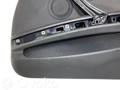 Priekšējo durvju apdare