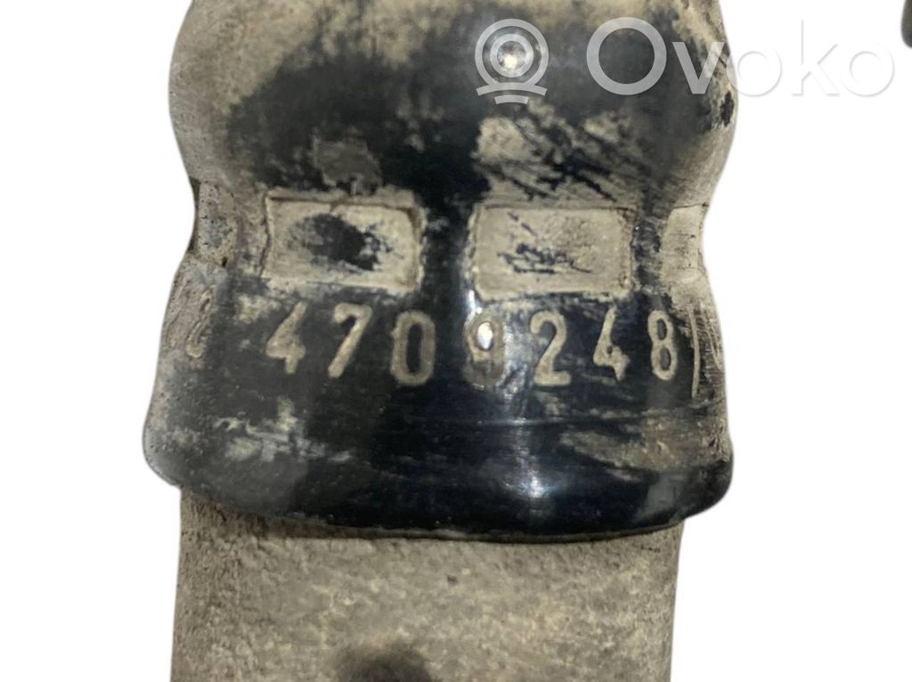 Pārnesumkārbas eļļas dzesētāja caurulīte (-es) / šļūtene (-es)