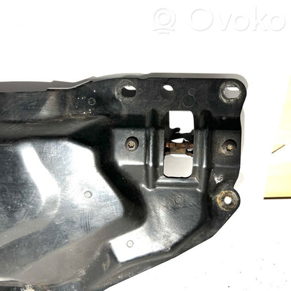 Radiatoru paneļa augšējā daļa (televizors)