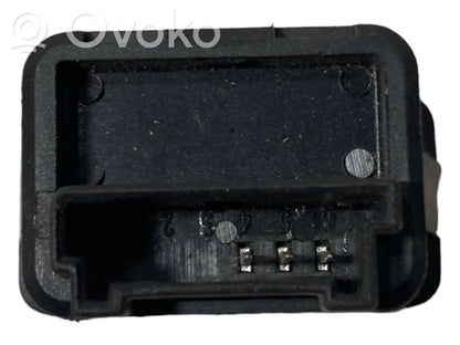 Citu veidu slēdži / pogas / pārslēdzēji