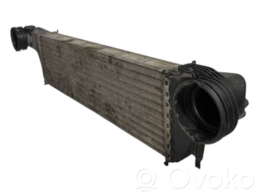 Starpdzesētāja radiators