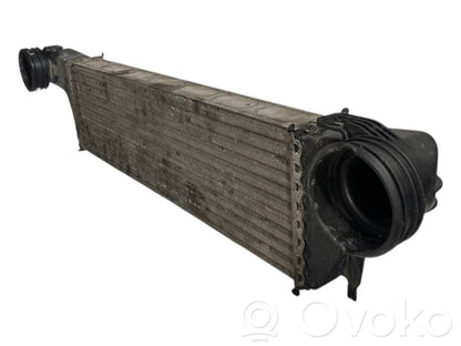 Starpdzesētāja radiators