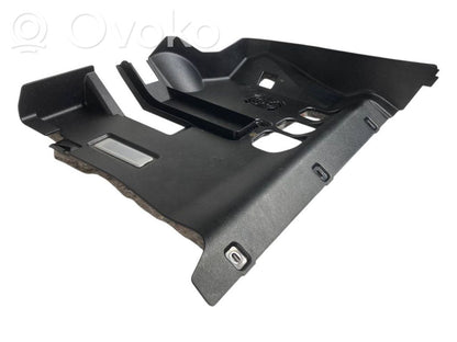 Paneļa dekoratīvās apdares vairogs (apakšējais)