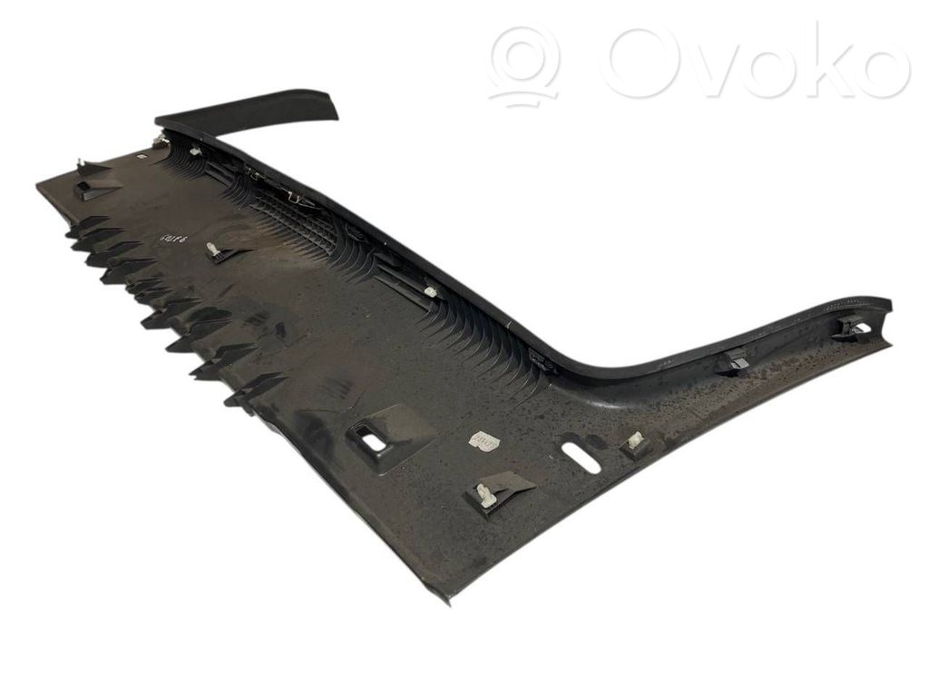 Bagāžnieka sliekšņa dekoratīvā apdare