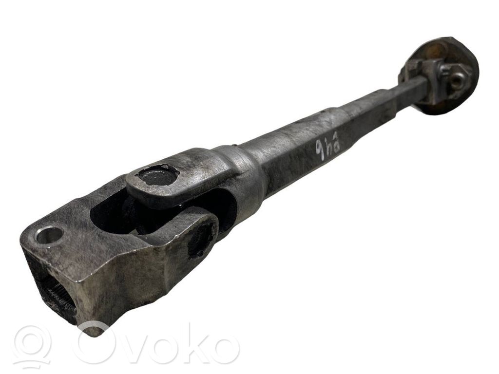 Kardāna / stūres krustsavienojums