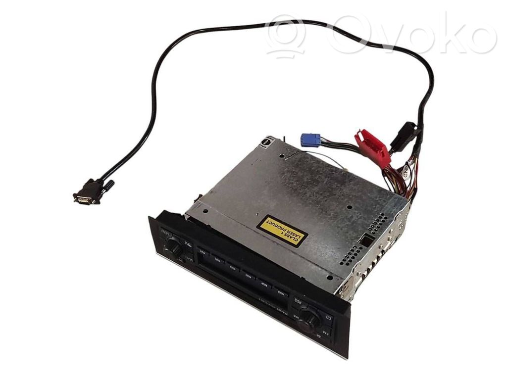 Radio / CD/DVD atskaņotājs / navigācija