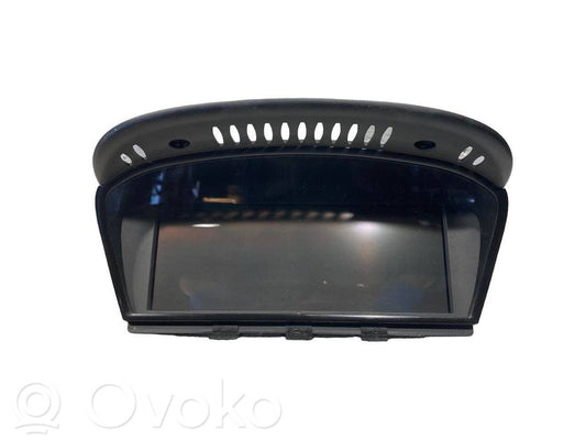 Ekrāns / displejs / mazais ekrāns