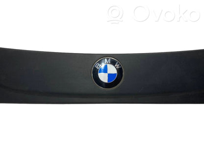 Крышка двигателя (декоративная отделка)