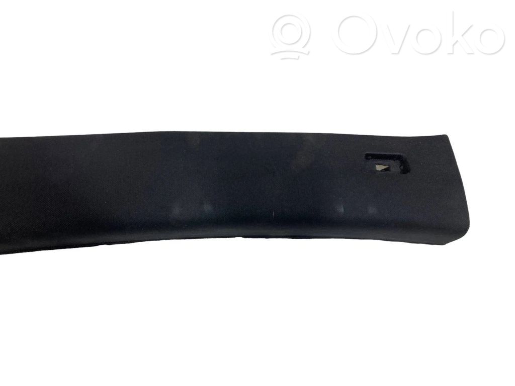 (A) statņa dekoratīvā apdare