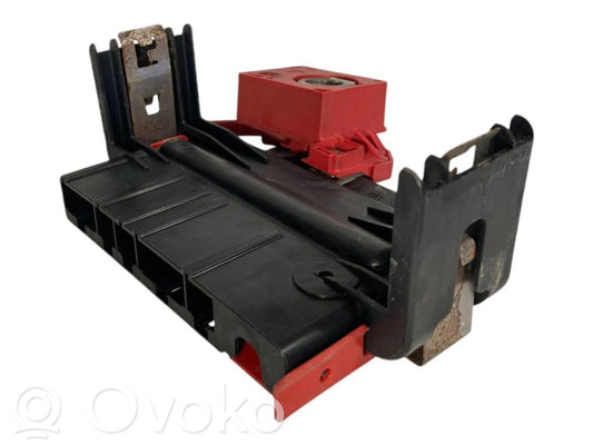 Positive wire connection assembly