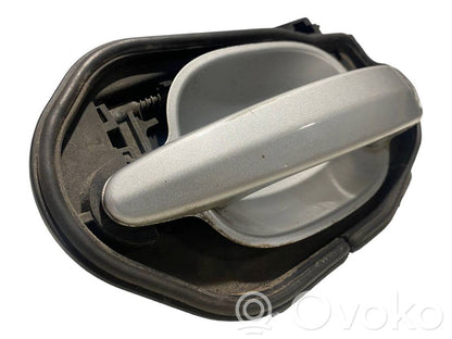 Держатель/кронштейн для внешней ручки открывания спереди