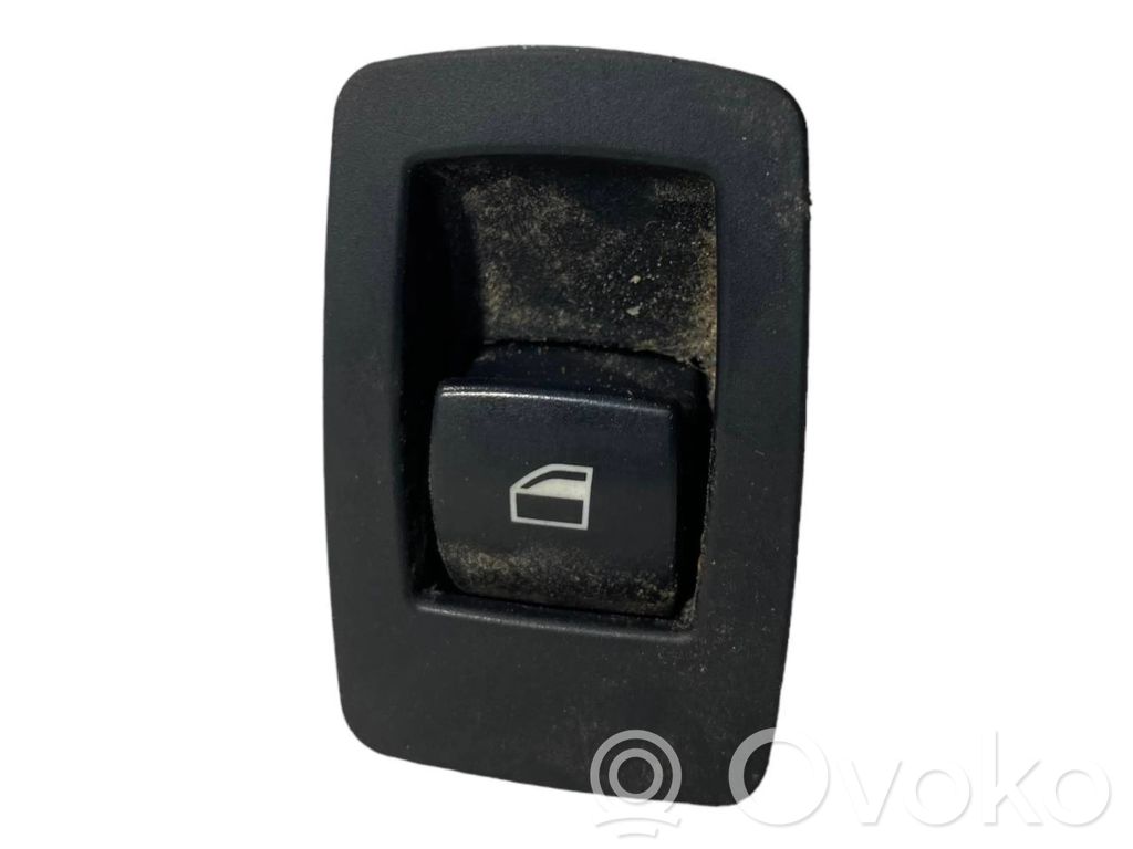 Power window switch
