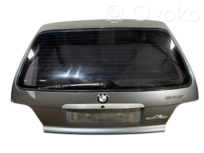 Задняя крышка (багажник)