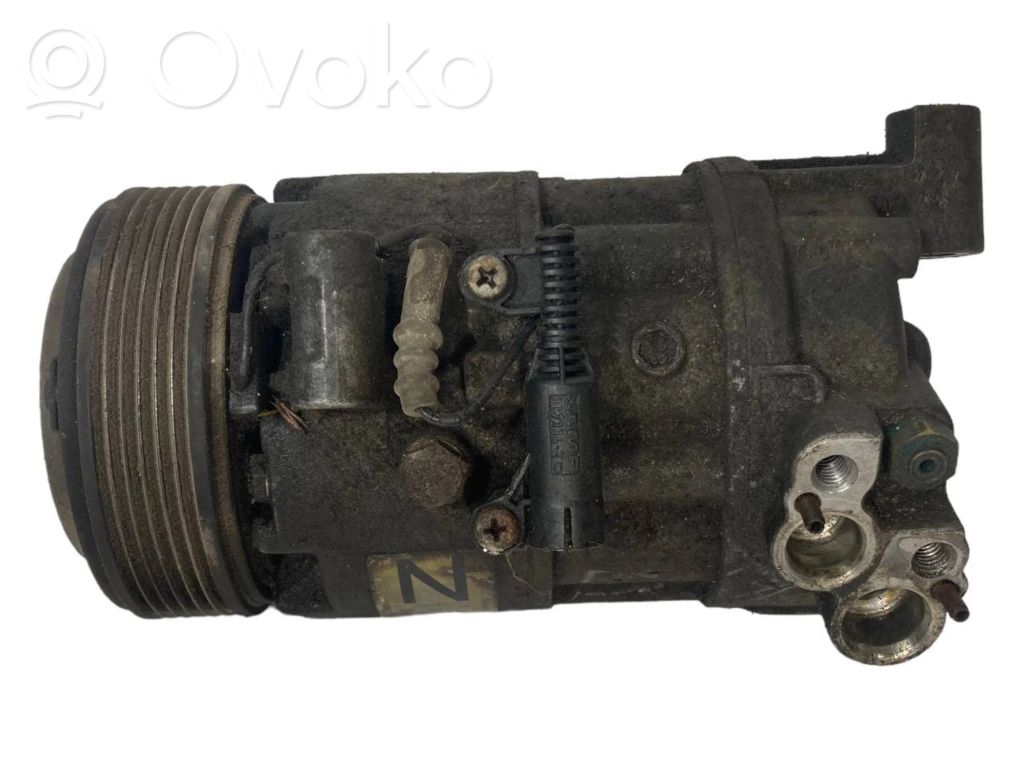 Air conditioner compressor (pump)