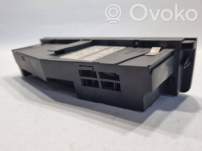 Air conditioning / climate control / interior heating control unit (in the passenger compartment)