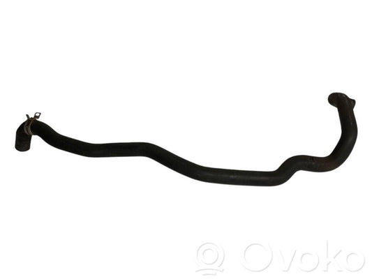 Caurulīte (-es) / šļūtene (-es)