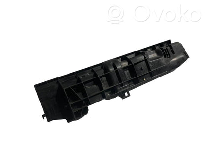 Radiator(s) holder/bracket