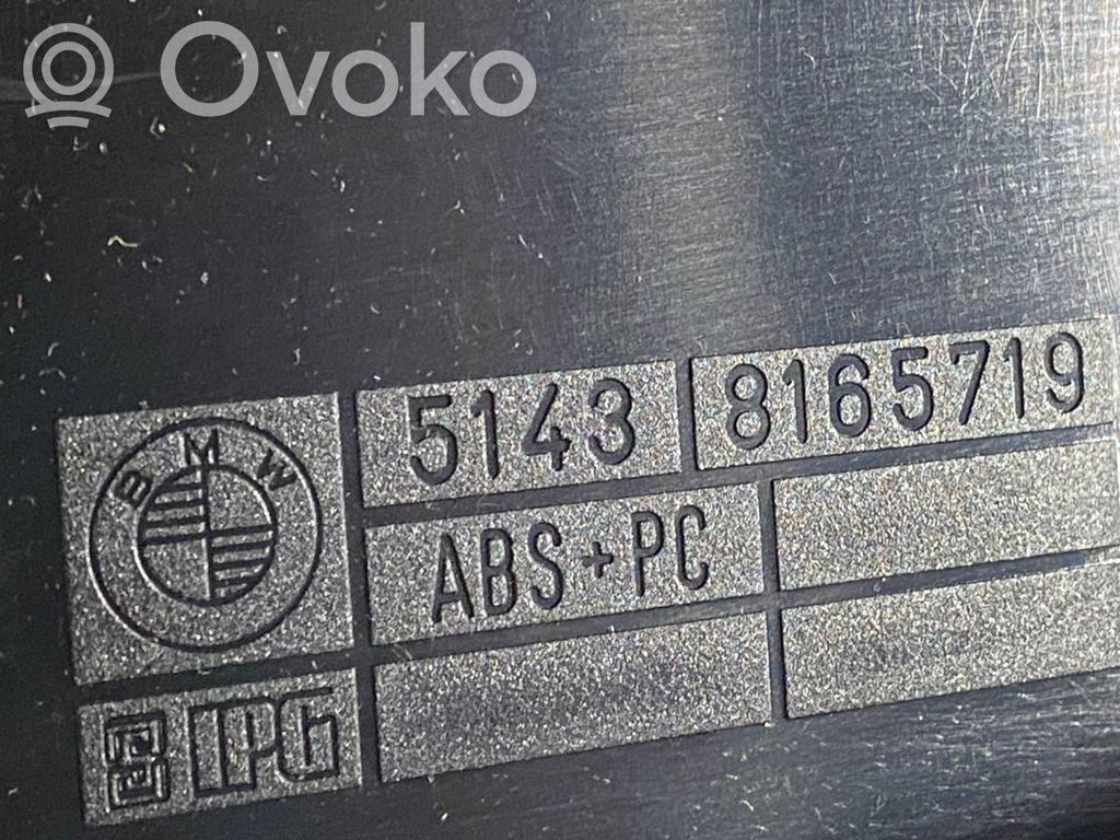 Cita veida salona detaļa