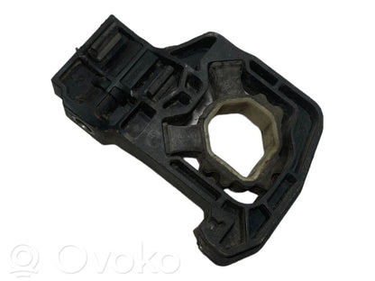 Radiator(s) holder/bracket