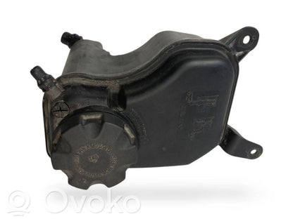 Dzesēšanas šķidruma izplešanās tvertne