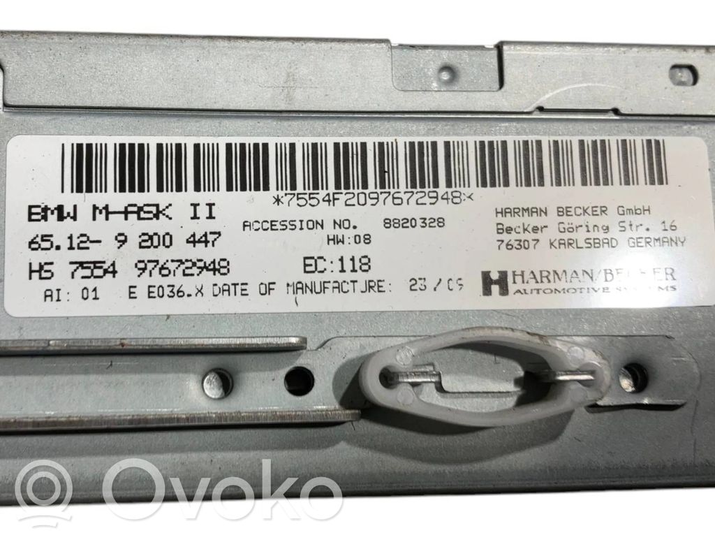 Radio / CD/DVD atskaņotājs / navigācija