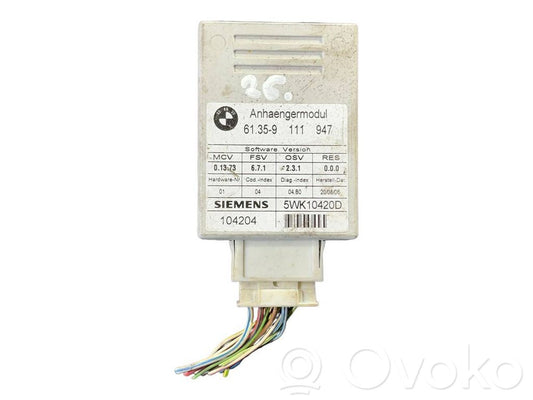 Piekabes āķa vadības bloks