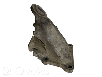 Кронштейн крепления двигателя